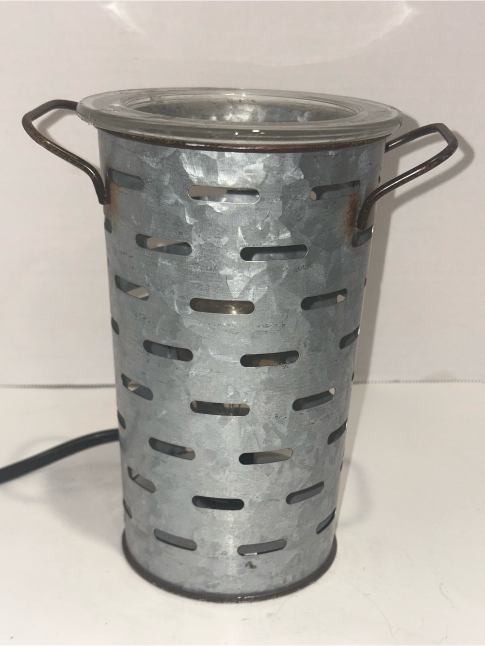 Olive Bucket Scentsy Warmer with side handles and a glass dish on top